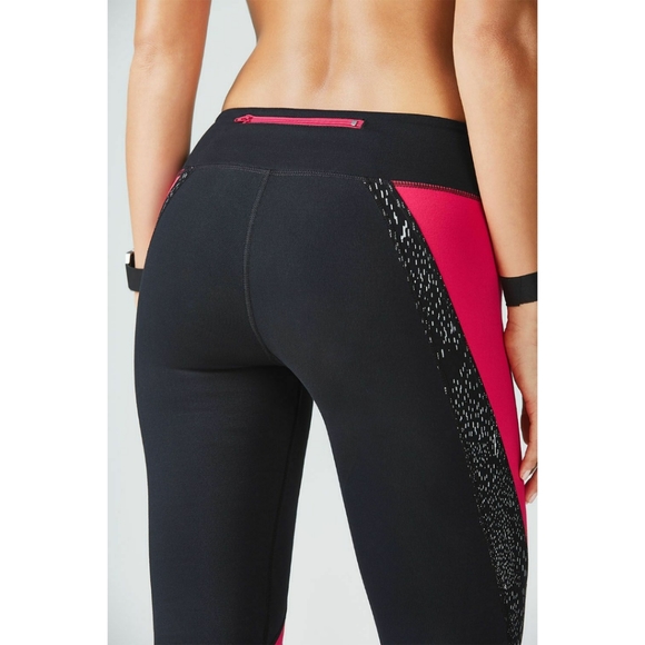 Fabletics Navassa Crop - Picture 3 of 5